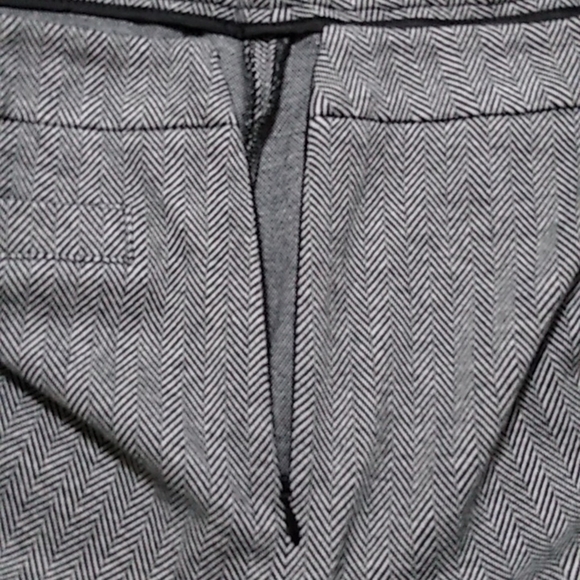 Talbots Petites Black and White Herringbone Stretch Skirt - 6P - Picture 9 of 13